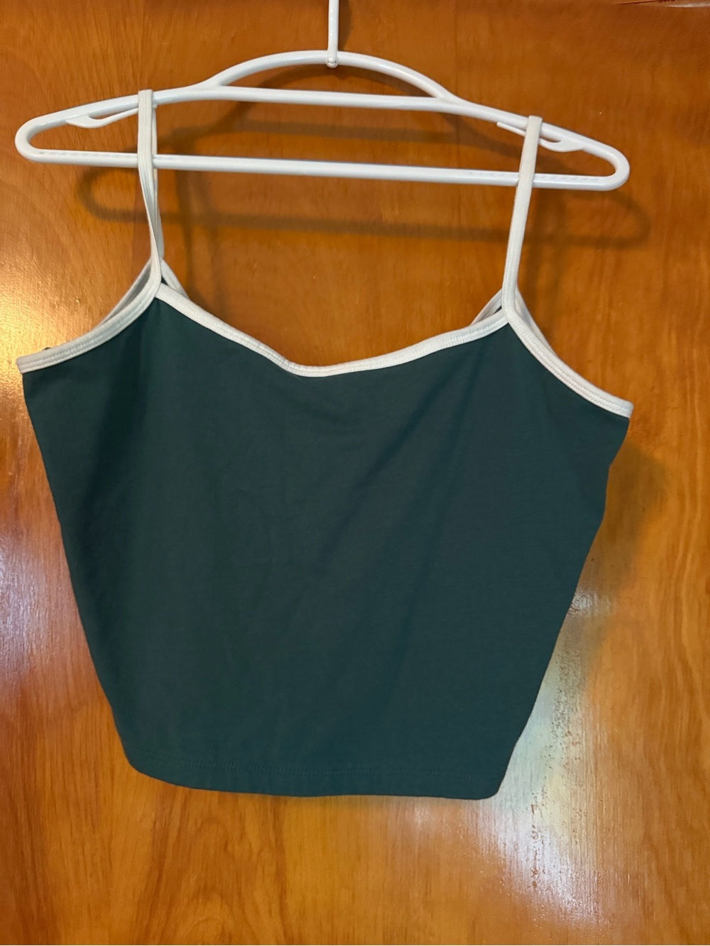 NWOT -Wild Fable Crop spaghetti strap top
Green with white trim
Size XL